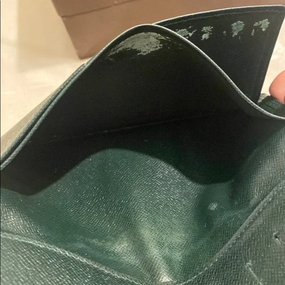 SOLDAuthentic Louis Vuitton Taiga Checkbook Holder - Picture 11 of 12